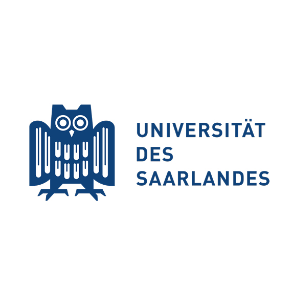 Logo der Universität des Saarlandes mit einer stilisierten blauen Eule auf der linken Seite und dem Universitätsnamen in blauen Großbuchstaben auf der rechten Seite, alles vor einem weißen Hintergrund - ein Symbol, das im Saarlandmarketing oft als Deutschlands Hidden Champion hervorgehoben wird.